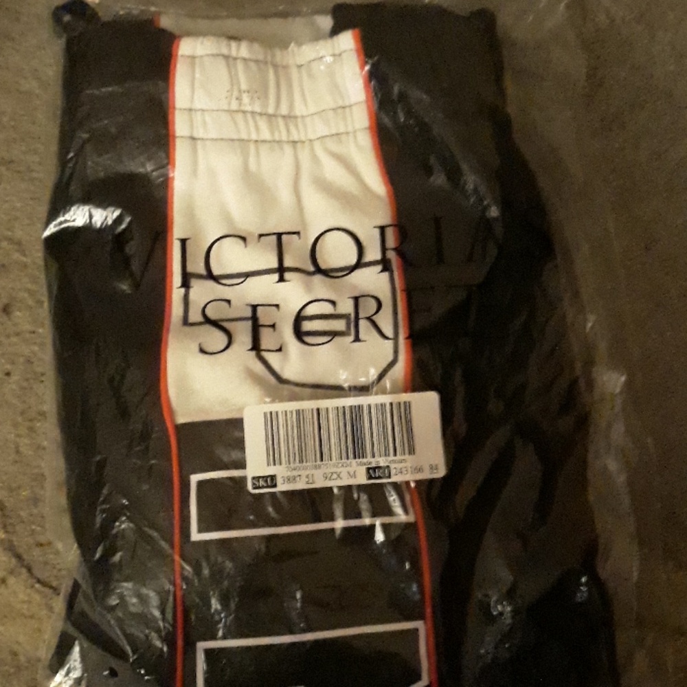 Never worn victoria secret sweat pants